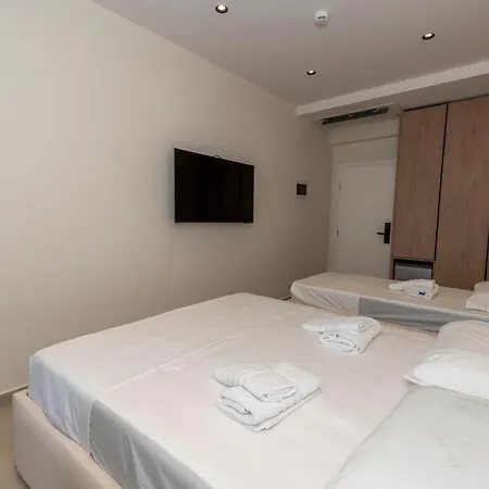 Golden Horizon Hotel *