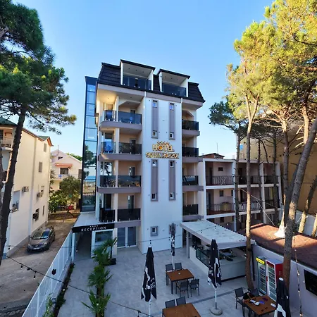 Golden Horizon Hotel